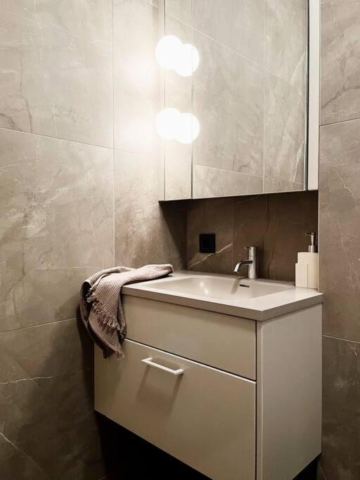 Private Lux 2Br & 2Ba City Center With Free Parking Reykjavík Exteriér fotografie